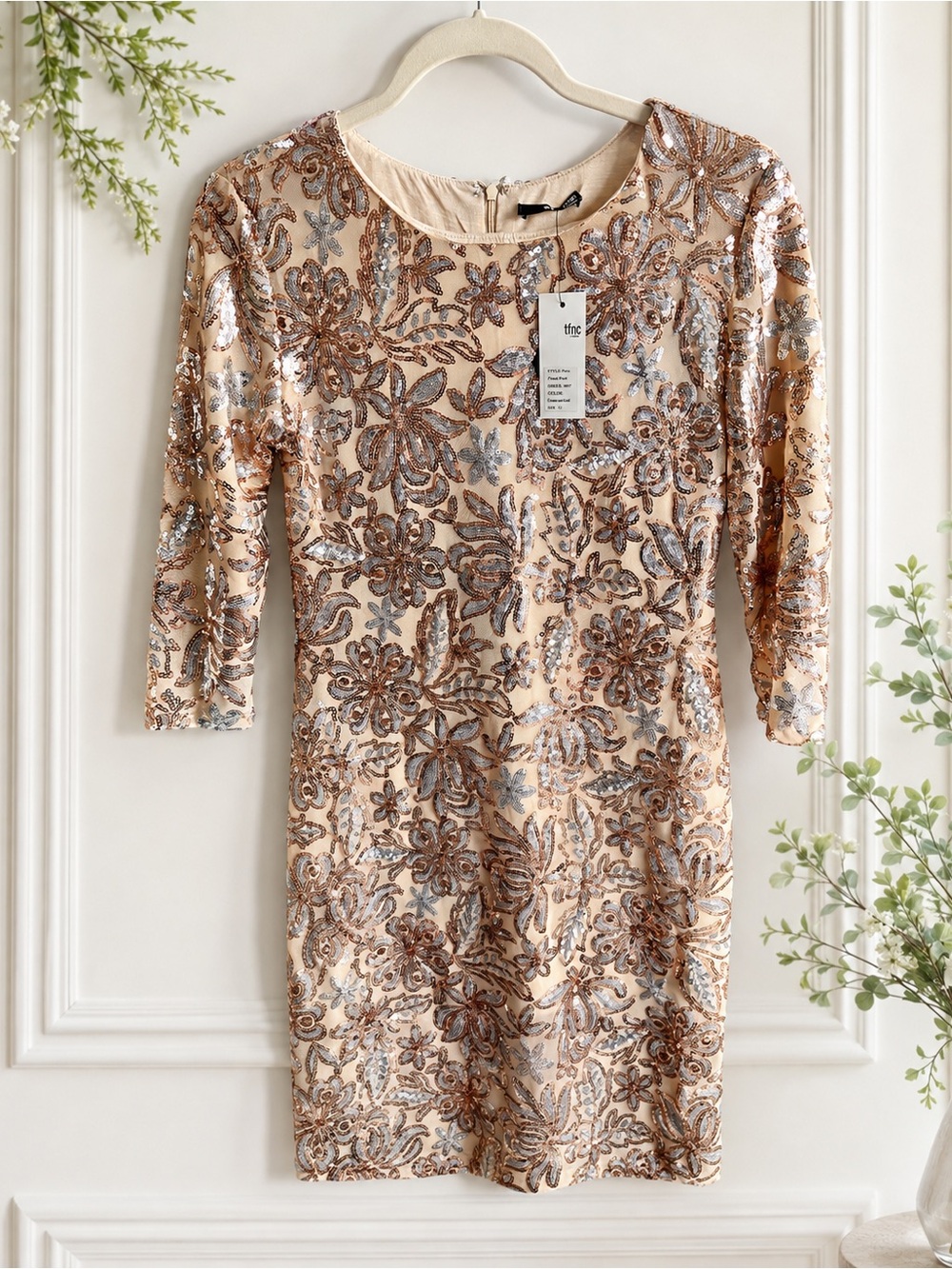 NWT TFNC London Paris Sequin Floral Bodycon Cocktail Dress Size 12